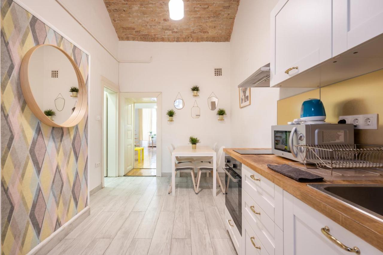D20- Boutique Apartments, Best Location, By Bqa Βουδαπέστη Εξωτερικό φωτογραφία